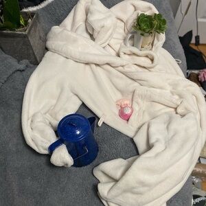 Cozy Cream Hooded Robe